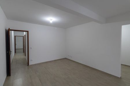 Casa à venda com 200m², 3 quartos e 2 vagas Casa à venda com 200m², 3 quartos e 2 vagasSuíte