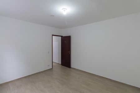 Casa à venda com 200m², 3 quartos e 2 vagas Casa à venda com 200m², 3 quartos e 2 vagasQuarto 1