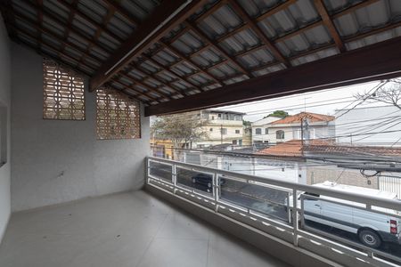 Casa à venda com 200m², 3 quartos e 2 vagas Casa à venda com 200m², 3 quartos e 2 vagasVaranda da Suíte