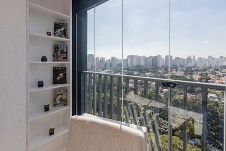 Varanda de kitnet/studio para alugar com 1 quarto, 29m² em Campo Belo, São Paulo
