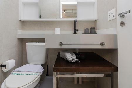 Studio à venda com 29m², 1 quarto e sem vaga Studio à venda com 29m², 1 quarto e sem vagaBanheiro