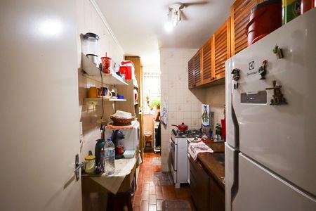 Cozinha de apartamento para alugar com 2 quartos, 58m² em Vila Campo Grande, São Paulo