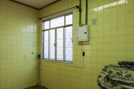 Casa à venda com 175m², 4 quartos e 2 vagas Casa à venda com 175m², 4 quartos e 2 vagasCozinha
