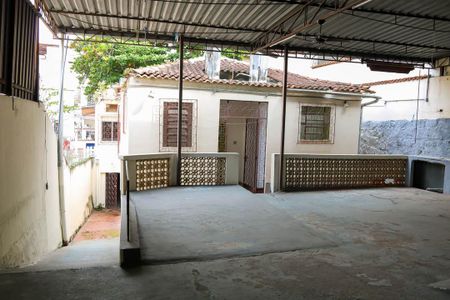 Casa à venda com 175m², 4 quartos e 2 vagas Casa à venda com 175m², 4 quartos e 2 vagasQuintal
