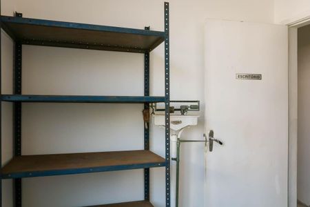 Casa à venda com 175m², 4 quartos e 2 vagas Casa à venda com 175m², 4 quartos e 2 vagasQuarto 4