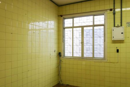Casa à venda com 175m², 4 quartos e 2 vagas Casa à venda com 175m², 4 quartos e 2 vagasCozinha