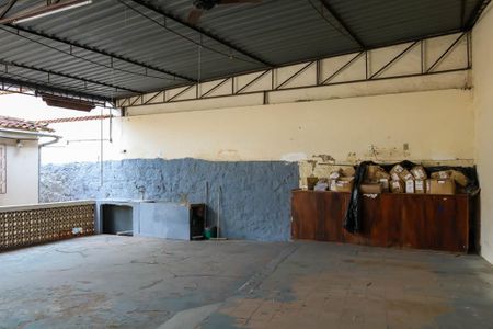 Casa à venda com 175m², 4 quartos e 2 vagas Casa à venda com 175m², 4 quartos e 2 vagasQuintal