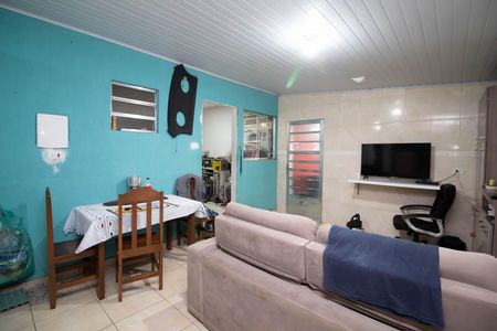 Sala de casa à venda com 2 quartos, 250m² em Jardim Santa Cecilia, Guarulhos