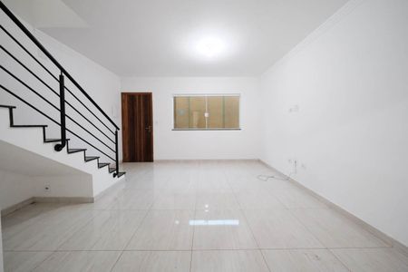 Sala de casa de condomínio para alugar com 2 quartos, 114m² em Vila Ré, São Paulo