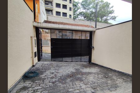 Garagem de casa à venda com 3 quartos, 110m² em Chora Menino, São Paulo