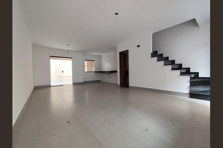 Sala de casa à venda com 3 quartos, 110m² em Chora Menino, São Paulo