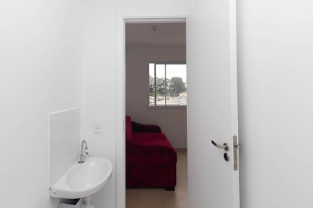 Banheiro de kitnet/studio para alugar com 1 quarto, 34m² em Vila Nilo, São Paulo