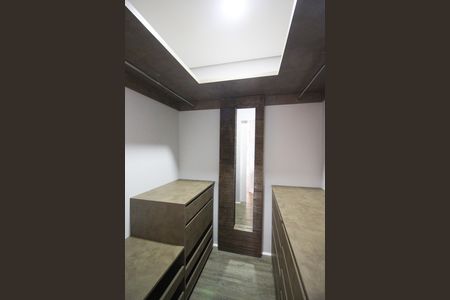Apartamento para alugar com 69m², 1 quarto e 1 vaga Apartamento para alugar com 69m², 1 quarto e 1 vagaCloset da suíte