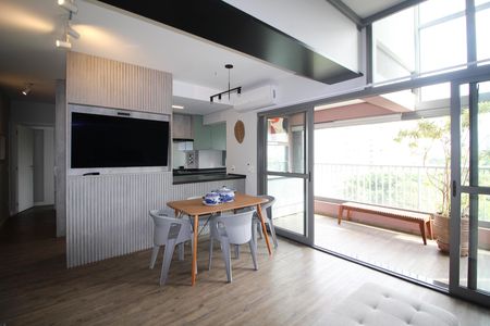 Sala de apartamento à venda com 1 quarto, 69m² em Moema, São Paulo