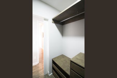 Apartamento para alugar com 69m², 1 quarto e 1 vaga Apartamento para alugar com 69m², 1 quarto e 1 vagaCloset da suíte