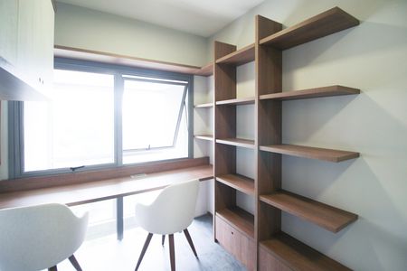 Apartamento para alugar com 69m², 1 quarto e 1 vaga Apartamento para alugar com 69m², 1 quarto e 1 vagaQuarto - Escritório