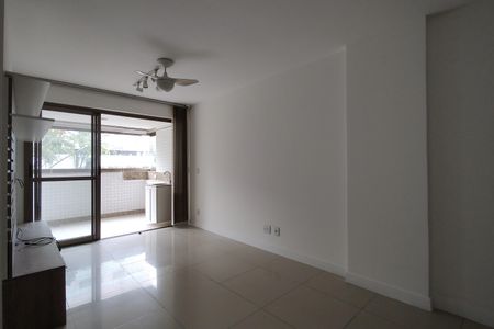 Apartamento para alugar com 122m², 4 quartos e 2 vagasSala