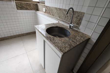 Apartamento para alugar com 122m², 4 quartos e 2 vagasVaranda