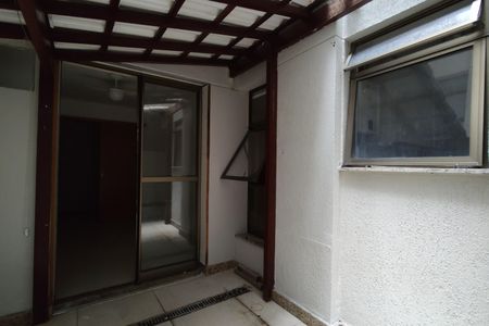 Apartamento para alugar com 122m², 4 quartos e 2 vagasÁrea de Serviço
