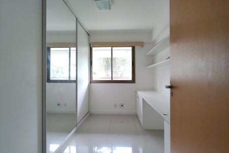 Apartamento para alugar com 122m², 4 quartos e 2 vagasQuarto 1 - Armários