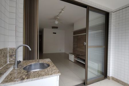 Apartamento para alugar com 122m², 4 quartos e 2 vagasVaranda