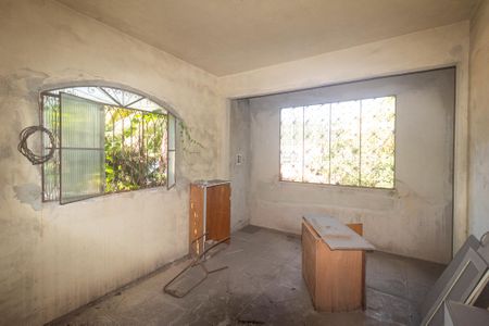 Sala/Quarto de casa à venda com 1 quarto, 600m² em Campo Grande, Rio de Janeiro