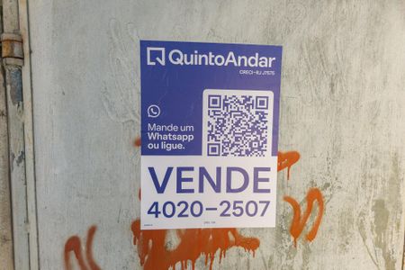 Casa à venda com 600m², 1 quarto e 2 vagas Casa à venda com 600m², 1 quarto e 2 vagasPlaquinha