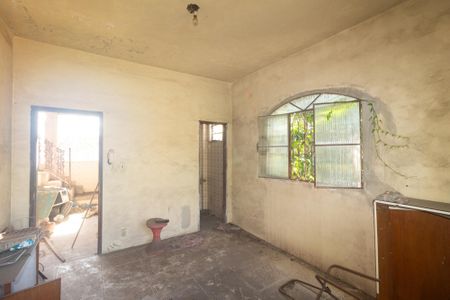 Casa à venda com 600m², 1 quarto e 2 vagas Casa à venda com 600m², 1 quarto e 2 vagasSala/Quarto