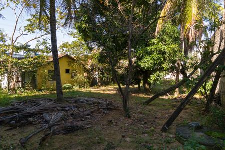 Casa à venda com 600m², 1 quarto e 2 vagas Casa à venda com 600m², 1 quarto e 2 vagasQuintal