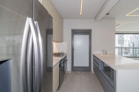 Apartamento para alugar com 134m², 2 quartos e 2 vagas Apartamento para alugar com 134m², 2 quartos e 2 vagasCozinha