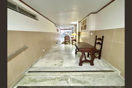Apartamento para alugar com 75m², 2 quartos e sem vaga