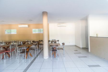 Apartamento para alugar com 60m², 2 quartos e 1 vaga Apartamento para alugar com 60m², 2 quartos e 1 vagaÁrea comum - Salão de festas