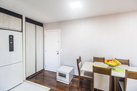 Sala de apartamento para alugar com 2 quartos, 60m² em Centro, Carapicuíba
