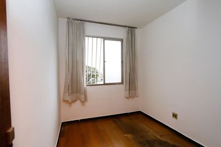 Quarto 2 de apartamento para alugar com 3 quartos, 58m² em Estoril, Belo Horizonte