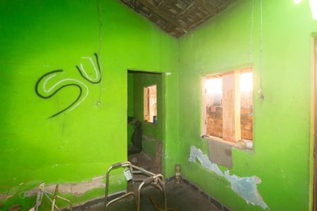 Casa à venda com 350m², 1 quarto e 2 vagas Casa à venda com 350m², 1 quarto e 2 vagasSala/Quarto