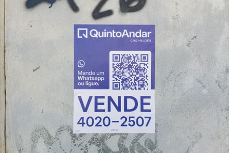 Casa à venda com 350m², 1 quarto e 2 vagas Casa à venda com 350m², 1 quarto e 2 vagasPlaquinha