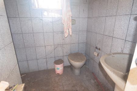 Banheiro de casa à venda com 1 quarto, 350m² em Campo Grande, Rio de Janeiro