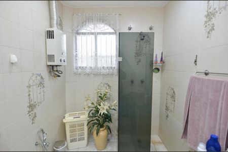 Casa à venda com 418m², 4 quartos e 2 vagas Casa à venda com 418m², 4 quartos e 2 vagasBanheiro da Suíte