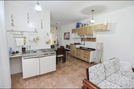 Casa à venda com 418m², 4 quartos e 2 vagas Casa à venda com 418m², 4 quartos e 2 vagasSala 2