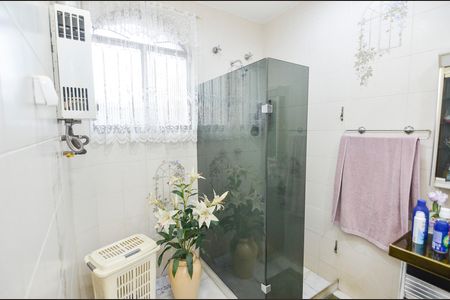Casa à venda com 418m², 4 quartos e 2 vagas Casa à venda com 418m², 4 quartos e 2 vagasBanheiro da Suíte