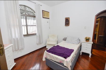 Casa à venda com 418m², 4 quartos e 2 vagas Casa à venda com 418m², 4 quartos e 2 vagasQuarto 3
