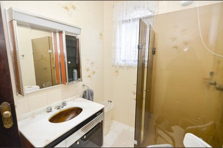 Casa à venda com 418m², 4 quartos e 2 vagas Casa à venda com 418m², 4 quartos e 2 vagasBanheiro 1