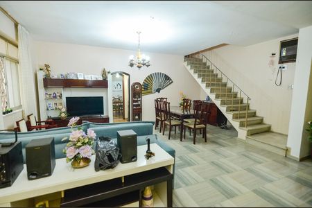 Sala 1 de casa à venda com 4 quartos, 418m² em Vila Isabel, Rio de Janeiro