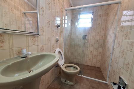 Banheiro de apartamento à venda com 2 quartos, 55m² em Vila Camilópolis, Santo André