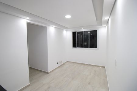 Sala / Cozinha de apartamento para alugar com 2 quartos, 42m² em Jardim Helian, São Paulo