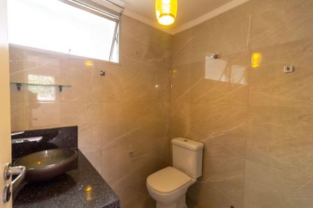 Apartamento para alugar com 77m², 2 quartos e 1 vaga Apartamento para alugar com 77m², 2 quartos e 1 vagaBanheiro Social