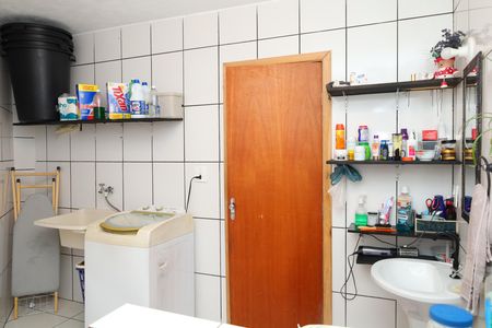 Casa à venda com 320m², 2 quartos e 3 vagasCasa 3 - Banheiro