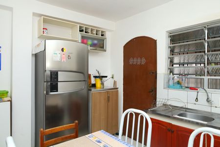 Casa à venda com 320m², 2 quartos e 3 vagasCasa 1 - Cozinha