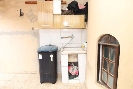Casa à venda com 320m², 2 quartos e 3 vagasCasa 2 - Área de Serviço