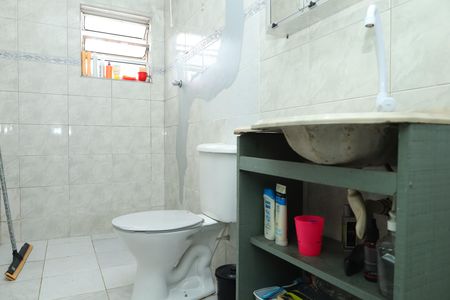 Casa à venda com 320m², 2 quartos e 3 vagasCasa 2 - Banheiro 1